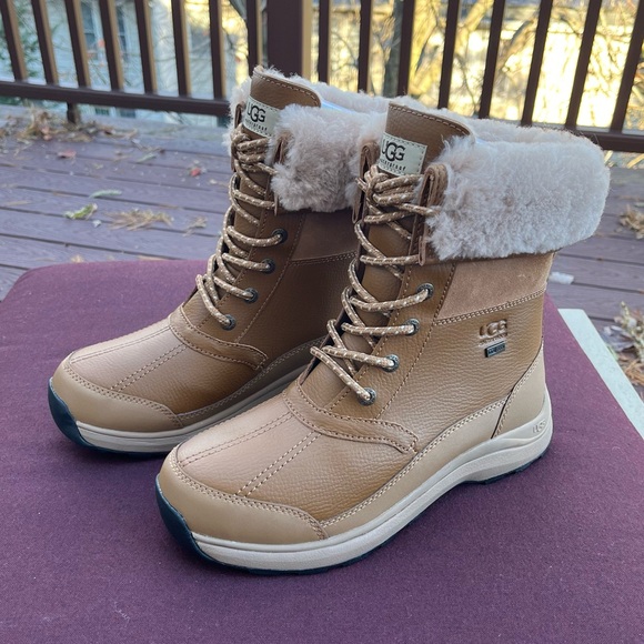 UGG Women's Zaylee Waterproof Boots